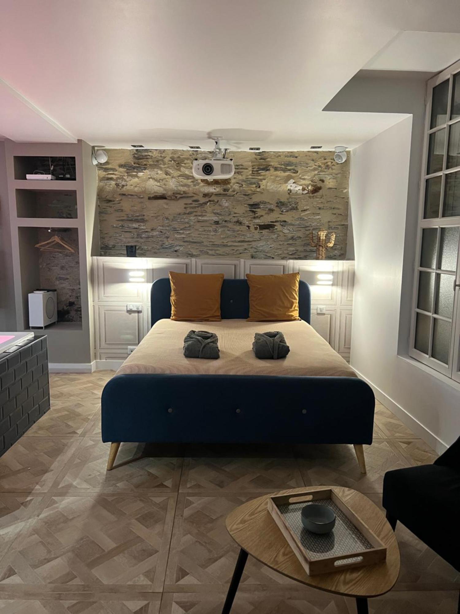 Appartement Avec Jacuzzi Sauna & Home Cinema - Nid D'Angers Buitenkant foto