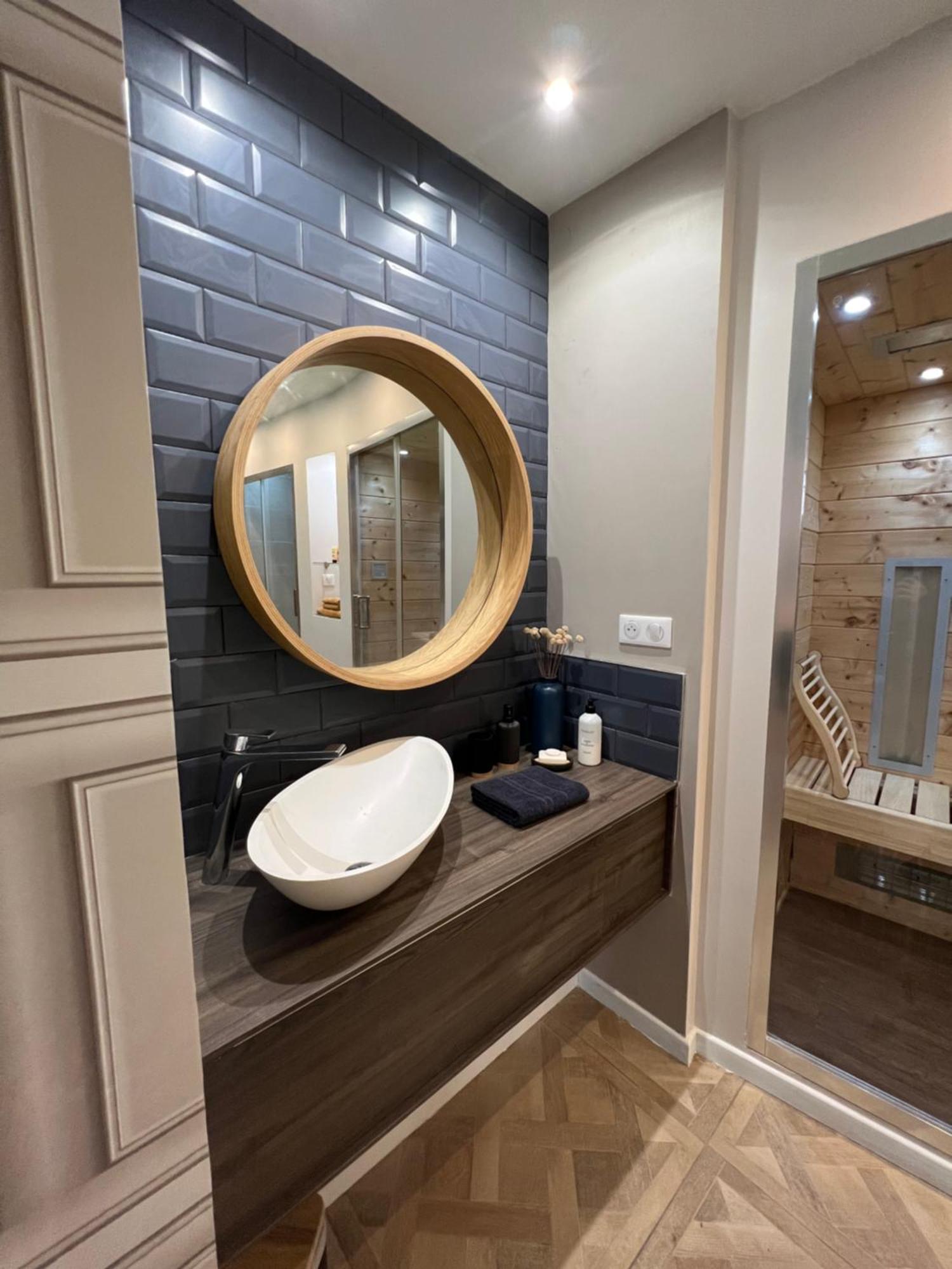 Appartement Avec Jacuzzi Sauna & Home Cinema - Nid D'Angers Buitenkant foto