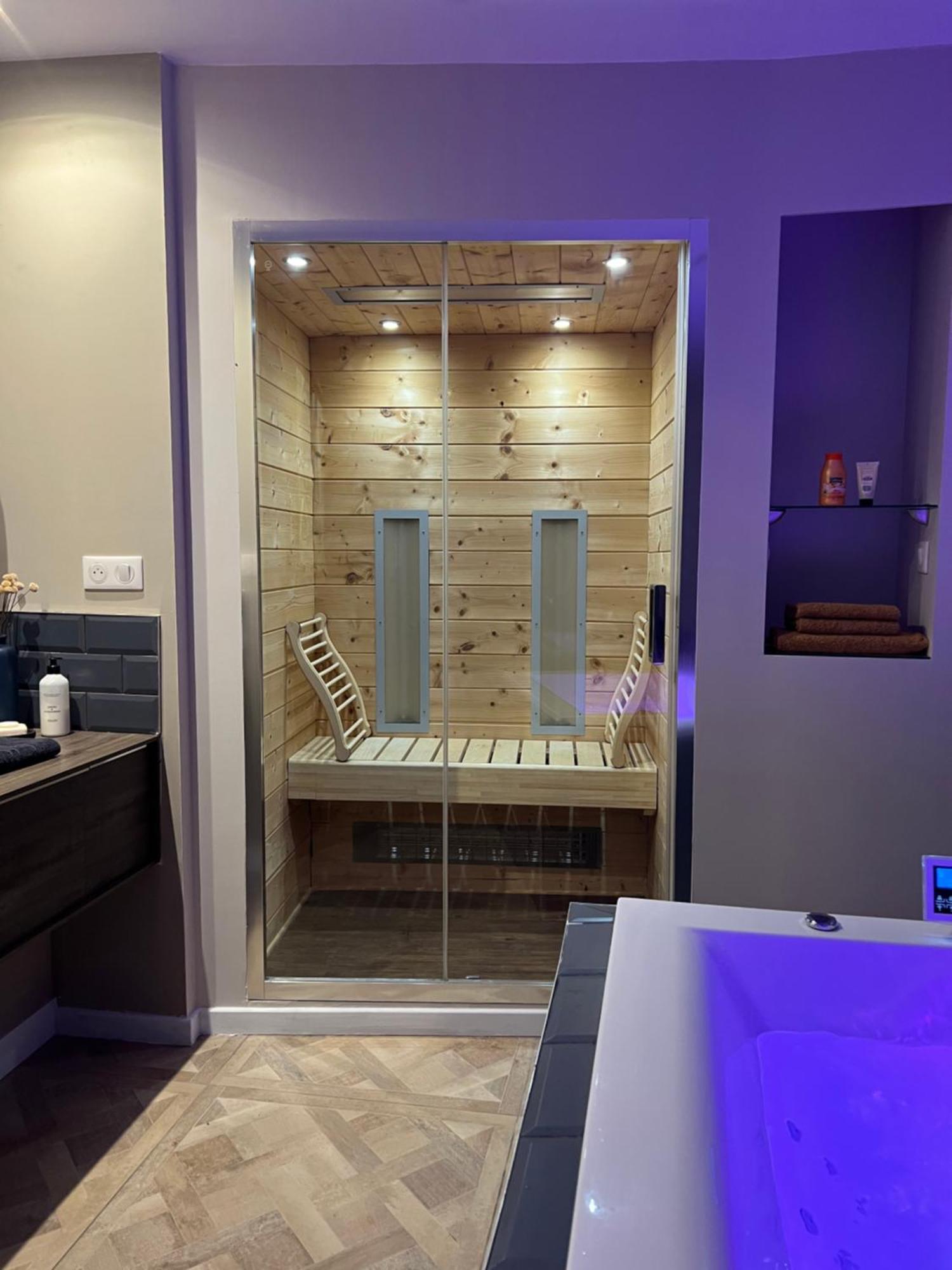 Appartement Avec Jacuzzi Sauna & Home Cinema - Nid D'Angers Buitenkant foto