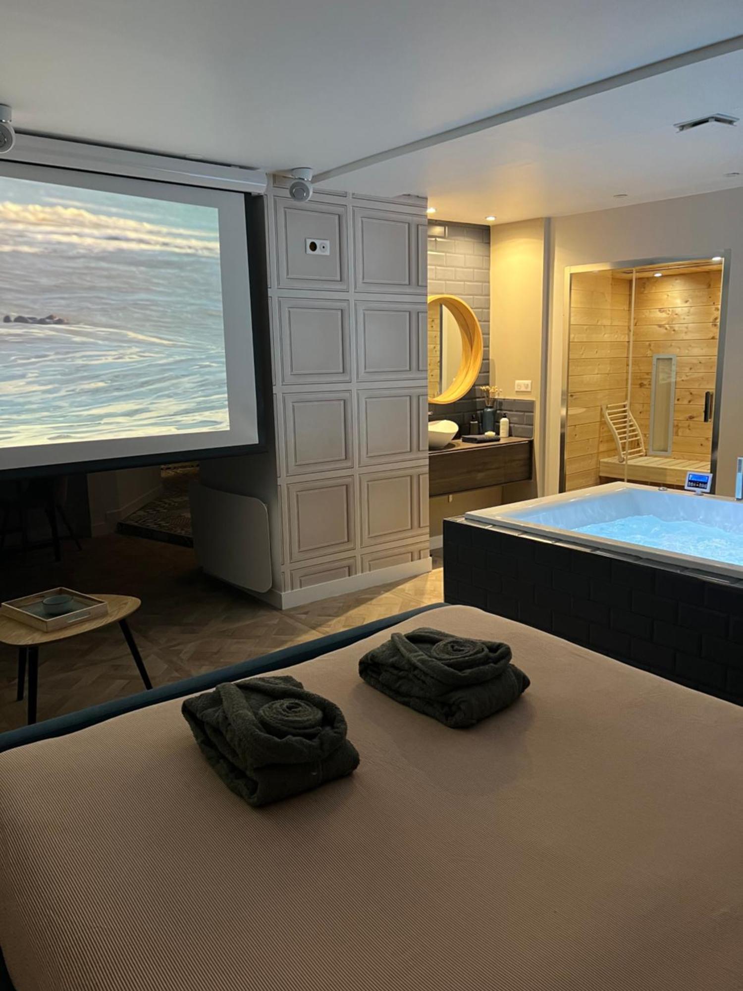 Appartement Avec Jacuzzi Sauna & Home Cinema - Nid D'Angers Buitenkant foto
