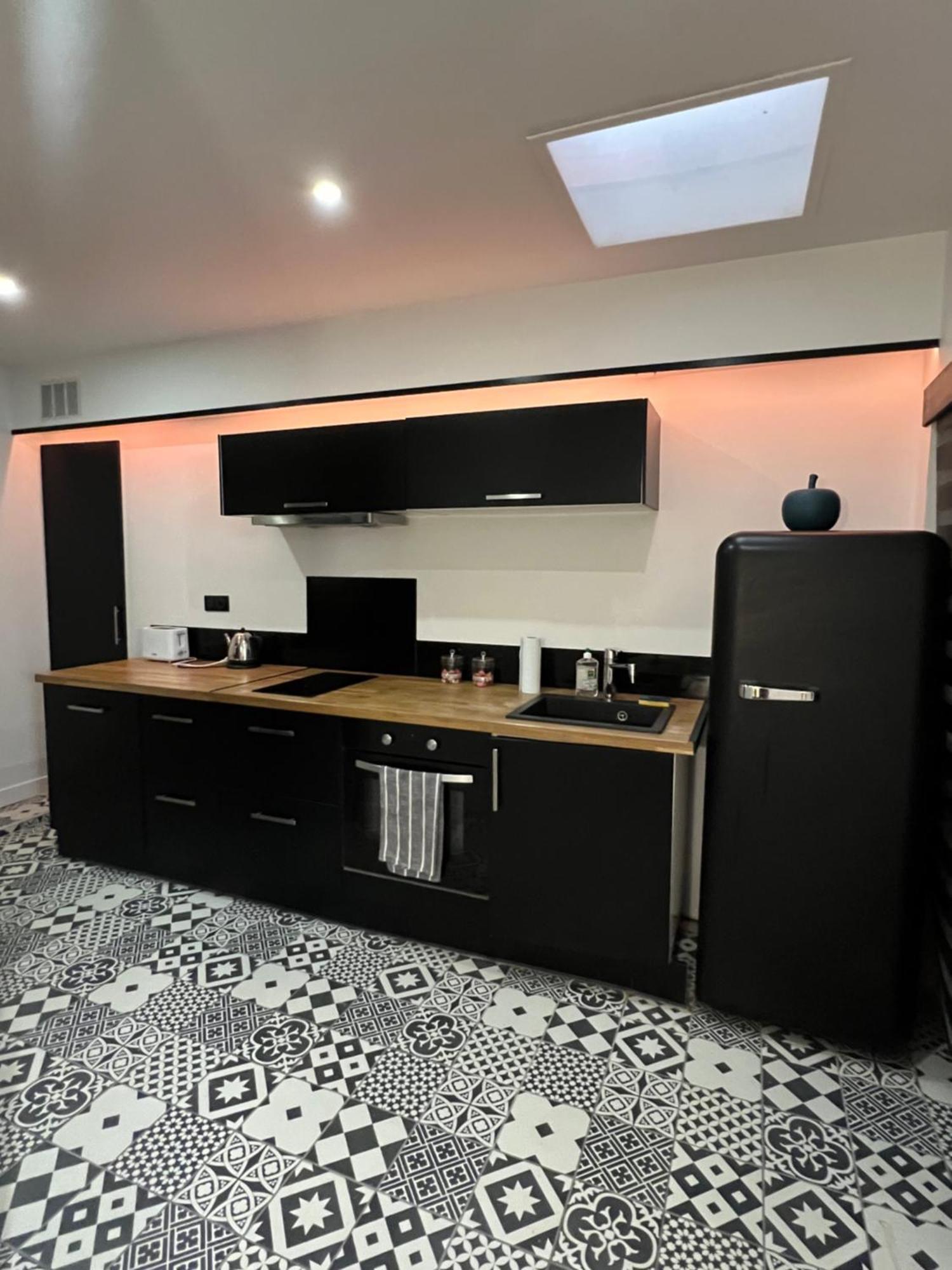 Appartement Avec Jacuzzi Sauna & Home Cinema - Nid D'Angers Buitenkant foto