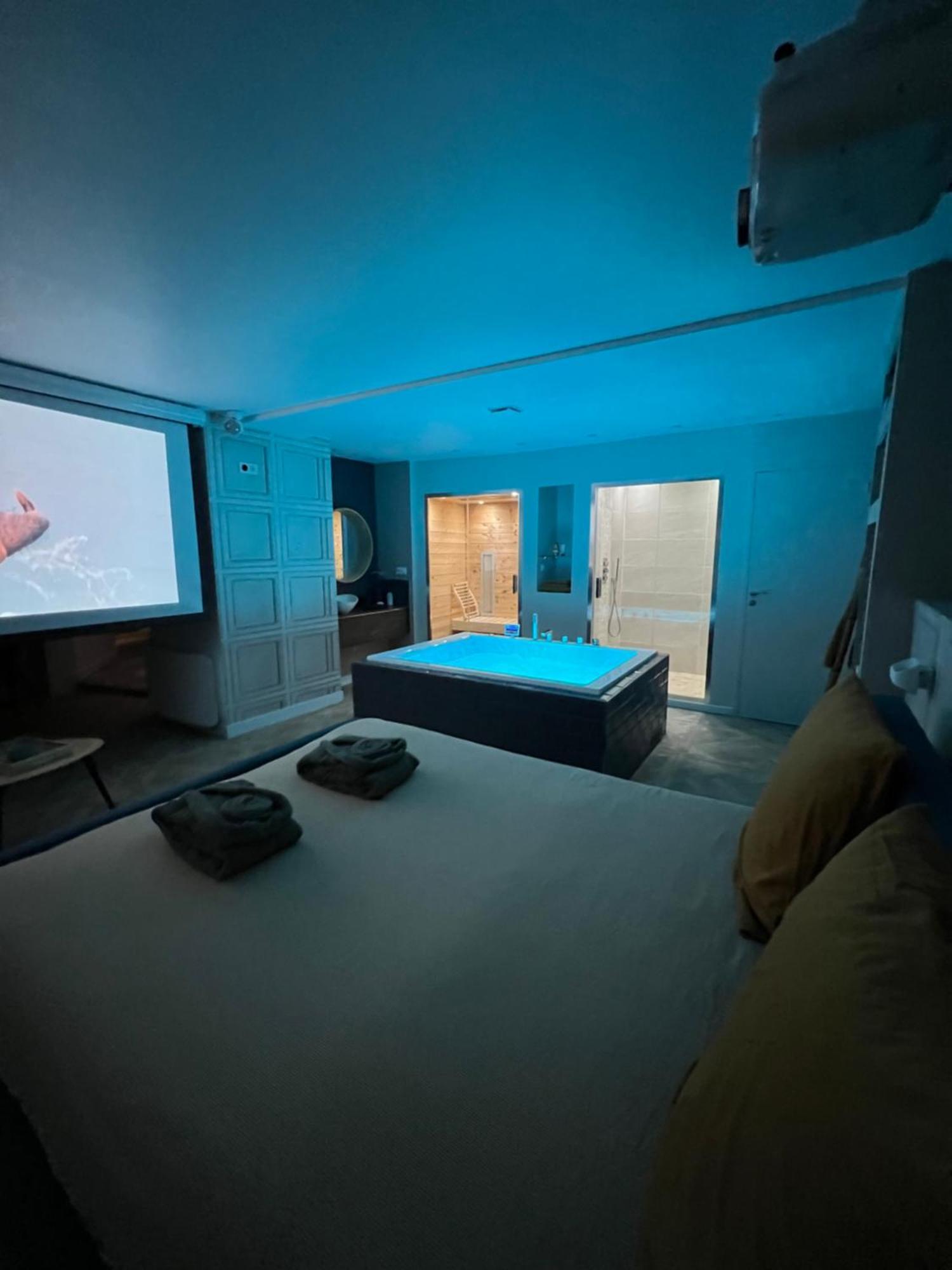 Appartement Avec Jacuzzi Sauna & Home Cinema - Nid D'Angers Buitenkant foto
