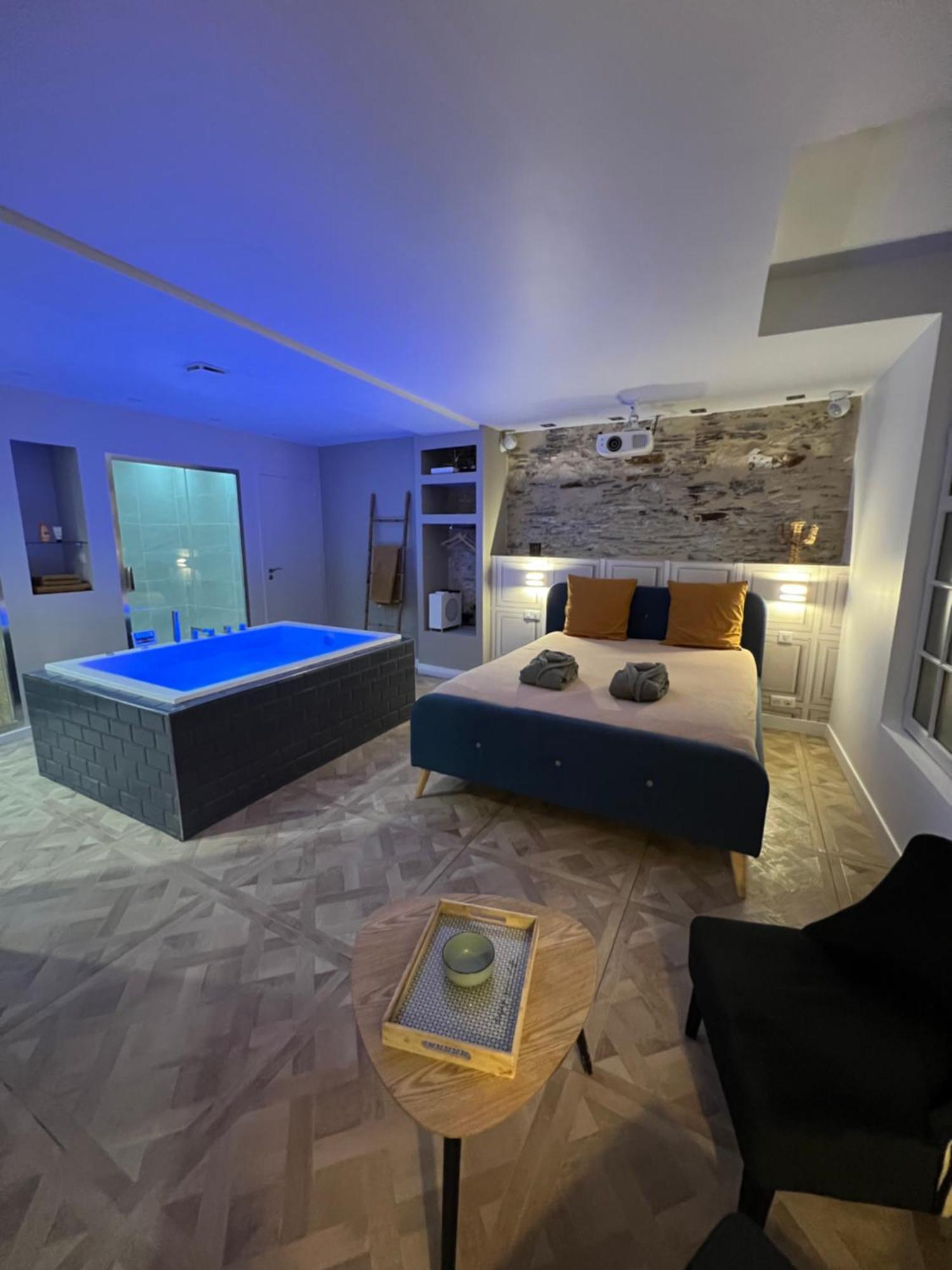 Appartement Avec Jacuzzi Sauna & Home Cinema - Nid D'Angers Buitenkant foto